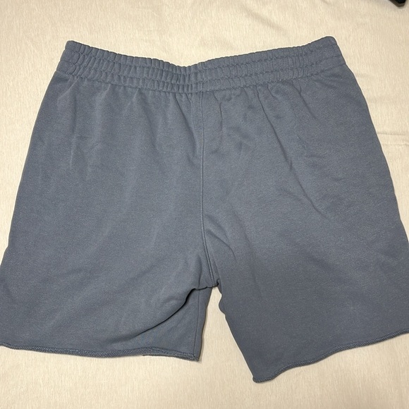 UA Heavyweight Terry Shorts XL - Picture 2 of 3